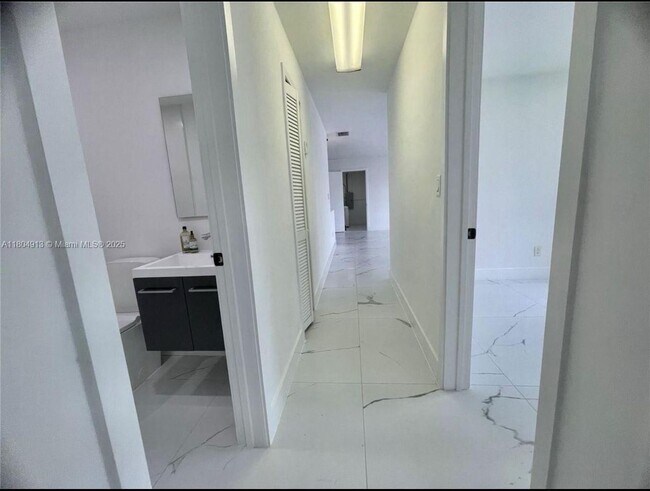 Building Photo - 11520 SW 57th St