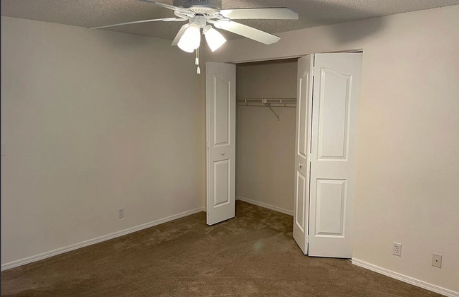 Building Photo - Private End-Unit Condo in Southeast Boise ...