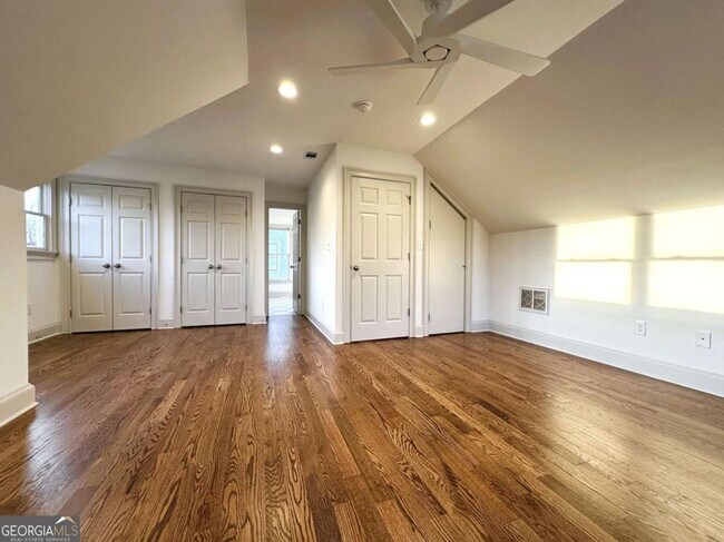 Building Photo - NORMALTOWN HOME - AVALIBLE NOW OR FOR AUGUST 2026!!