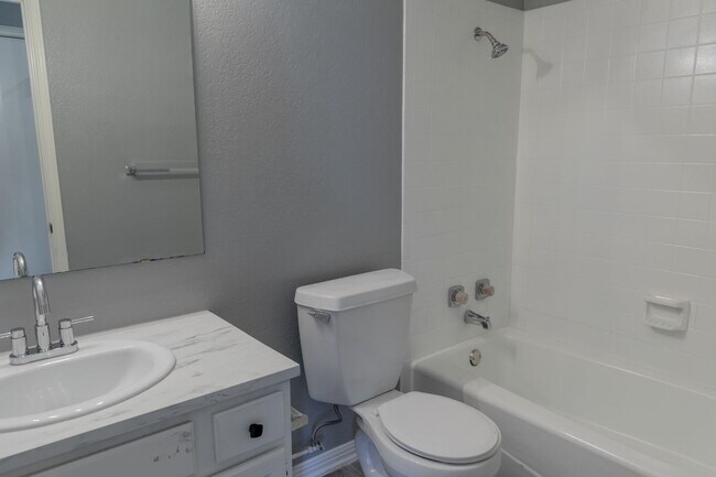 Building Photo - Rawhide Loop, 317/319