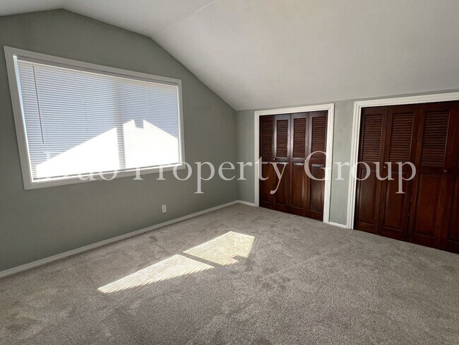 Building Photo - 2035 Harvard Dr