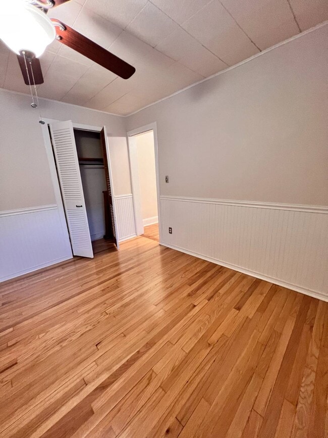 Building Photo - 109 2nd St