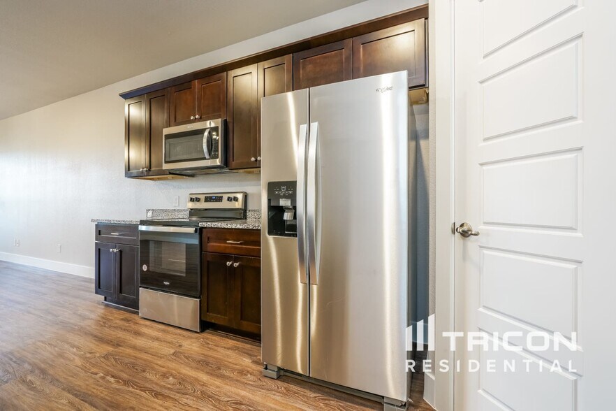 Building Photo - 10301 Ft Teran Trl