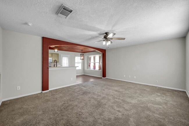 Building Photo - 13952 Buckskin Dr