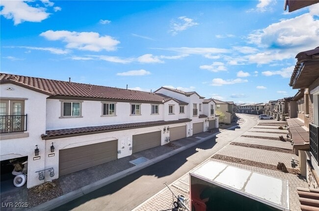 Building Photo - 715 Pickled Pepper Pl