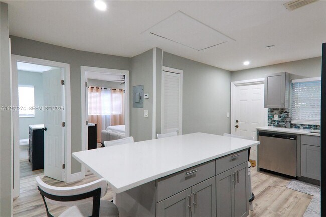 Building Photo - 5300 NW 15th Ct