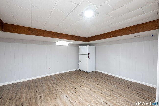 Building Photo - 109 Kings Hwy