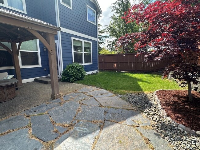 Building Photo - 4405 Cashmere Dr NE