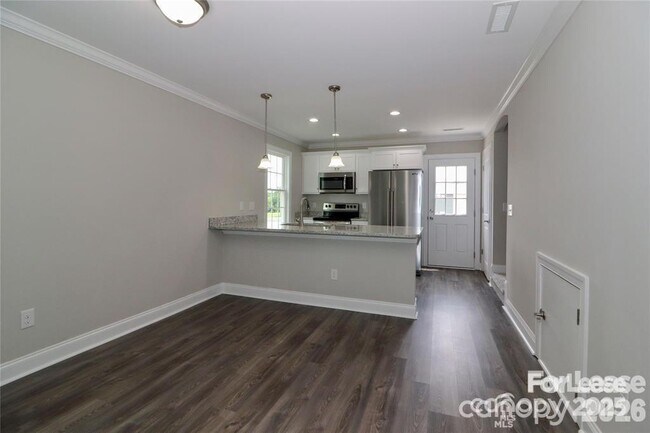 Building Photo - 3967 Newhall Dr NW