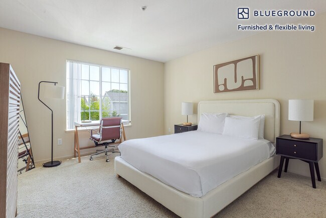 Building Photo - 43 Rock Harbor Ln