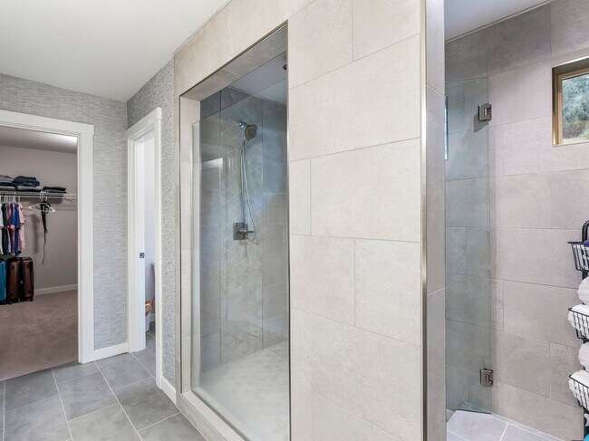 Building Photo - Stunning 4 Bed/2.5 Bath Modern Farmhouse in Scouters Mountain - HV