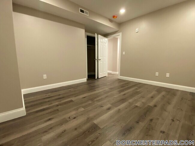 Building Photo - 32 Hartwell St