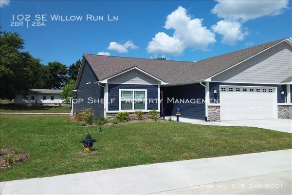 Primary Photo - 2 bedroom, 2 bath Townhome