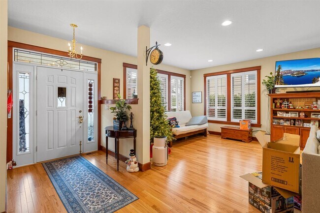 Building Photo - 69 Greenmoor Dr