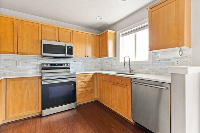 Building Photo - 9746 SW 34th Pl