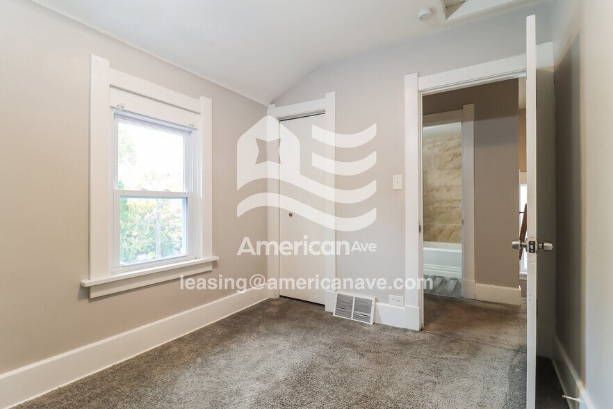 Building Photo - 617 Toronto Ave