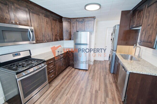 Building Photo - 7293 S 1105 E