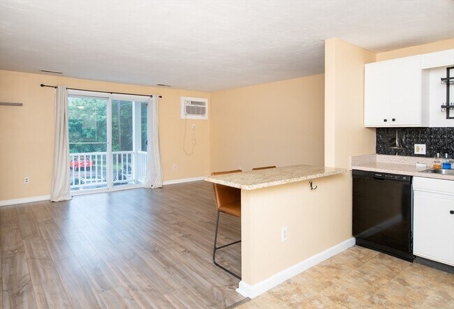 Building Photo - 1585 Braley Rd