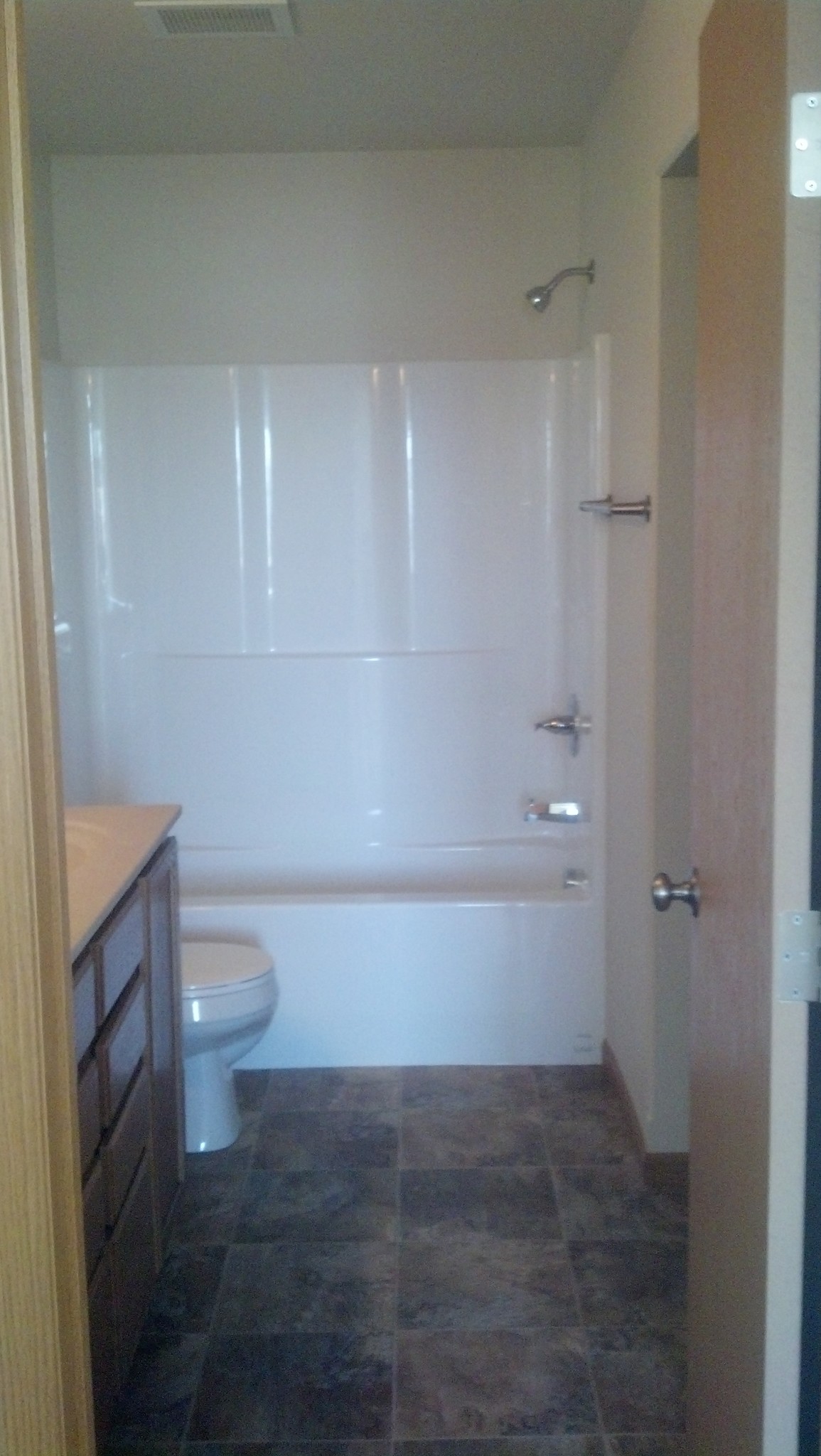 Tub/shower combo in each bathroom - 2505 40th Ave SE