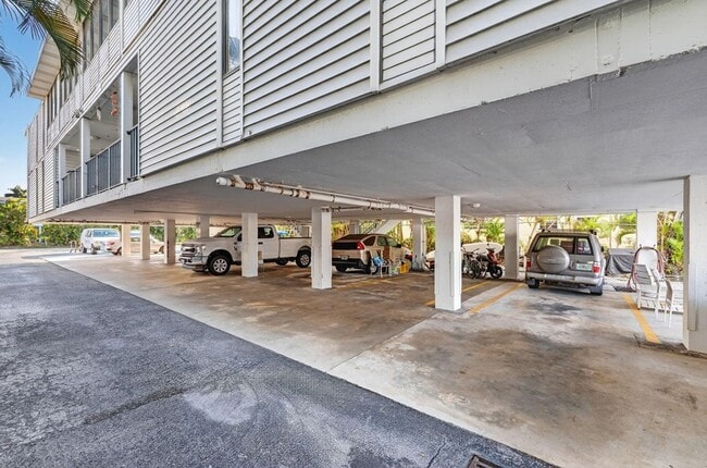 Building Photo - 1531 SE 15th St