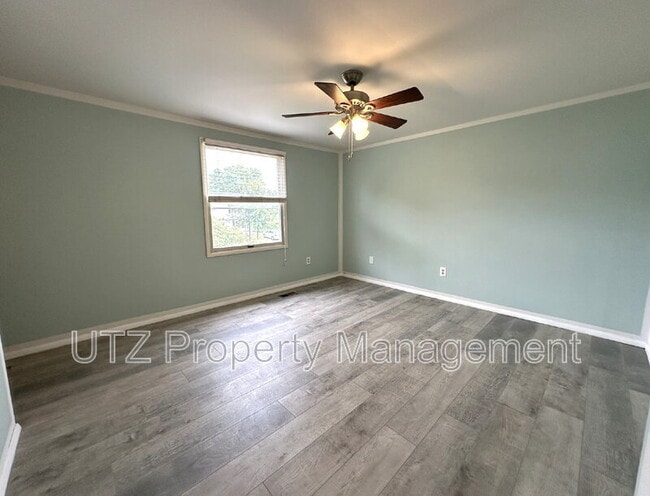 Building Photo - 121 Marydell Dr