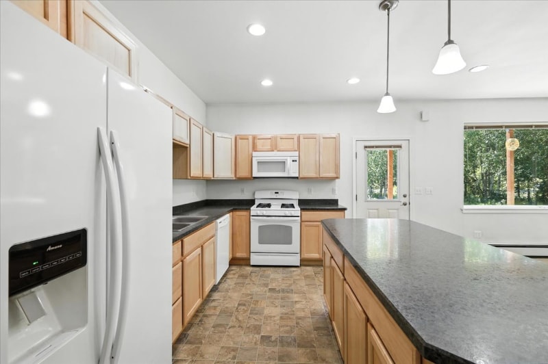 Building Photo - 6101 Lombard Cir