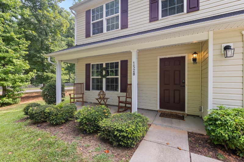 Building Photo - 1528 Magnolia Dr