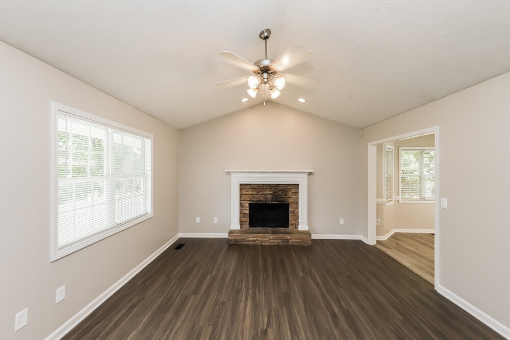 Building Photo - 222 Fairview Oak Pl