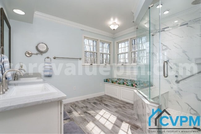 Building Photo - 1009 Howard Grove Ct