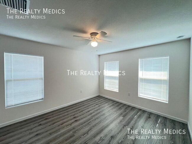 Building Photo - 15688 SW 37th Ave