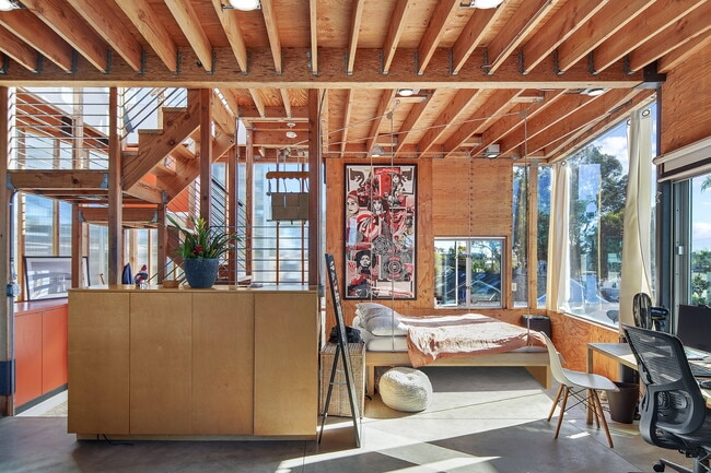 Building Photo - 1564 Cabrillo Ave