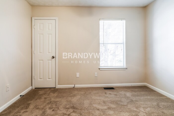 Building Photo - 1418 Wilkes Ive Dr