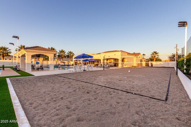 Building Photo - 2506 S 186th Dr