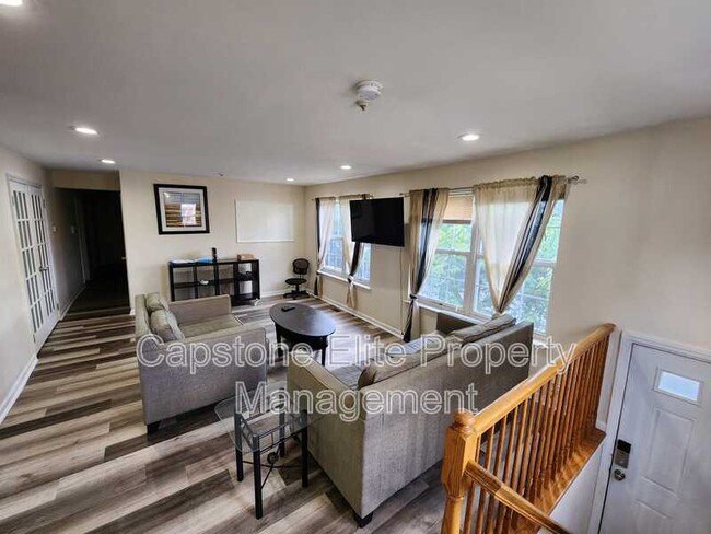 Primary Photo - 206 Matthews Drive