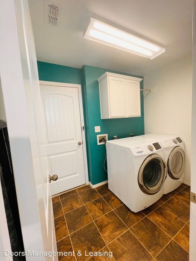 Building Photo - 3 br, 2 bath House - 7011 95th Street