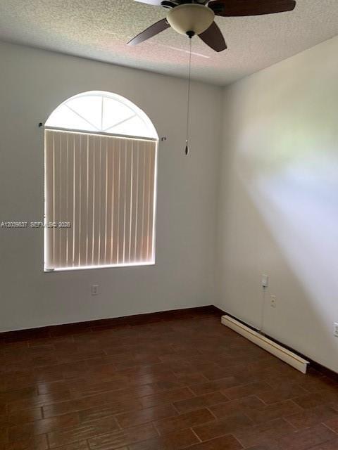 Building Photo - 440 SE 23rd Ln