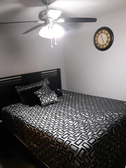 1bdrm - 552 Wimbledon Ct