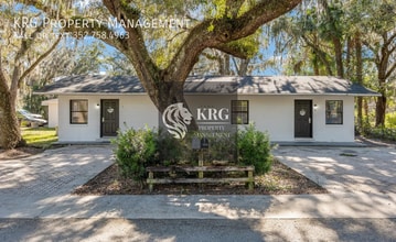 Building Photo - 5600 NE 32nd St