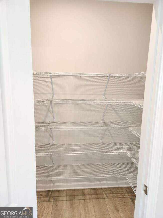 Building Photo - 821 York Aly