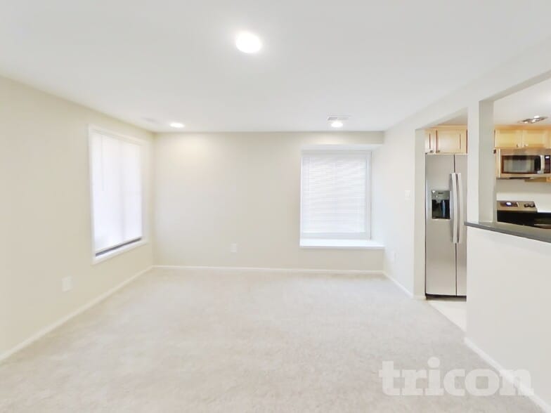 Building Photo - 9616 Brassie Way