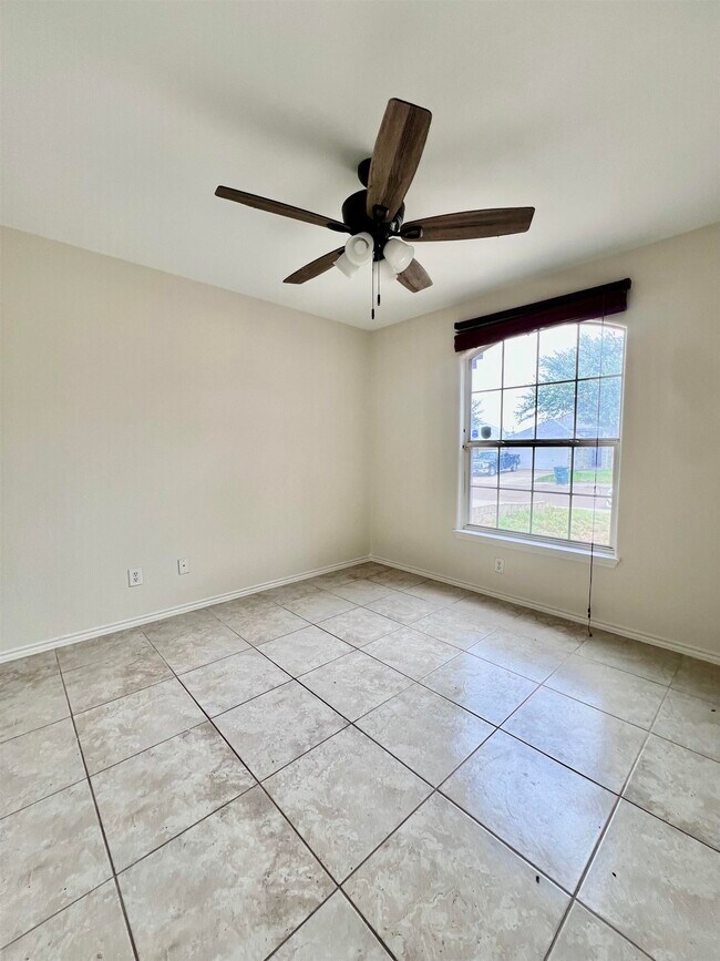 Building Photo - 3619 Aguanieve Dr