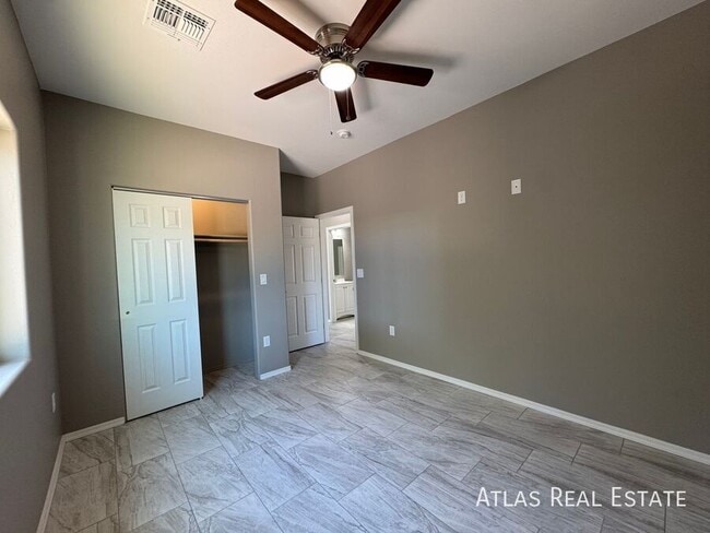 Building Photo - 1337 W El Caminito Pl