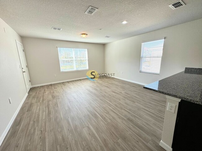 Building Photo - 7637 Mailes Ct