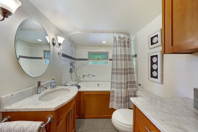 Building Photo - 3110 Portage Bay Pl E