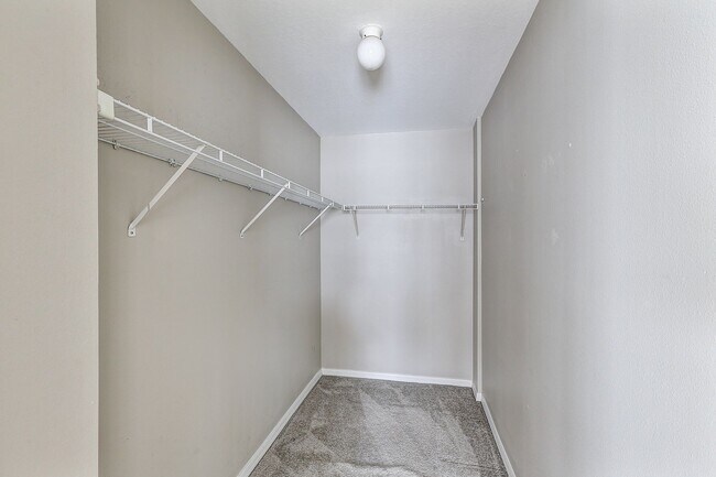Building Photo - Prime Northwood Home on a Conservation Lot...