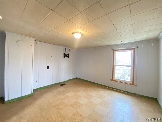 Building Photo - 3 Glenwood Ave