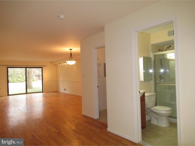 Building Photo - 30 Adele Ct