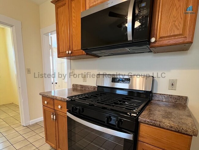 Building Photo - 142 Washington St