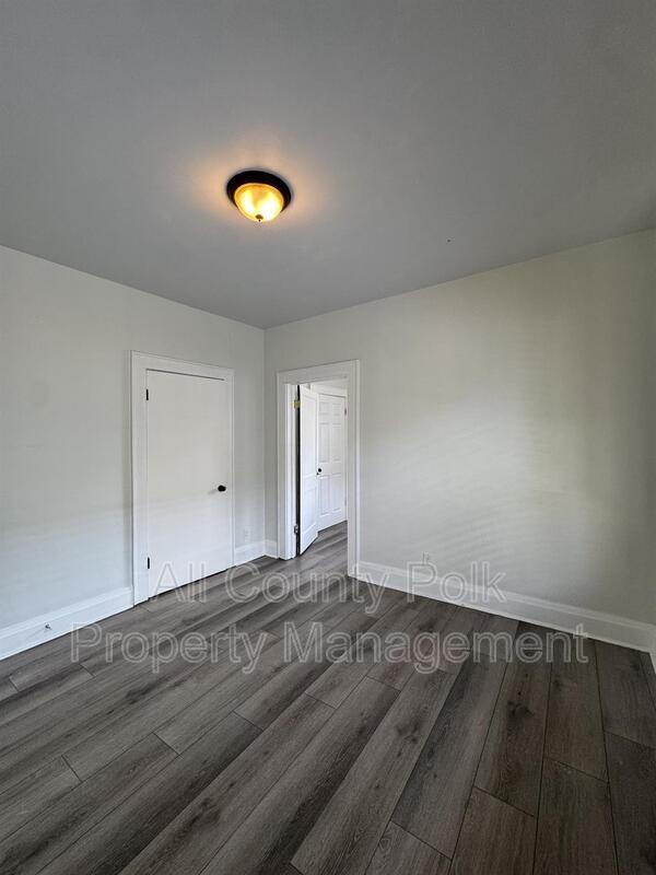 Building Photo - 202 W Belmar St