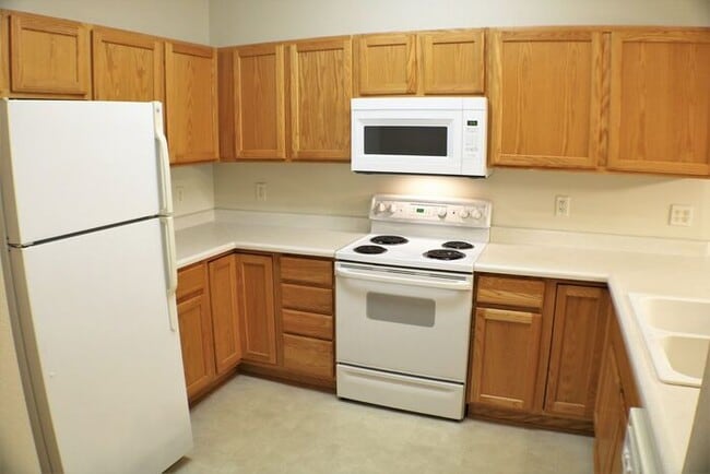 Building Photo - $1,215 | 2 Bedroom, 2 Bathroom CONDO | Designed for Ages 55+ | PET Friendly* | Available for Nove...